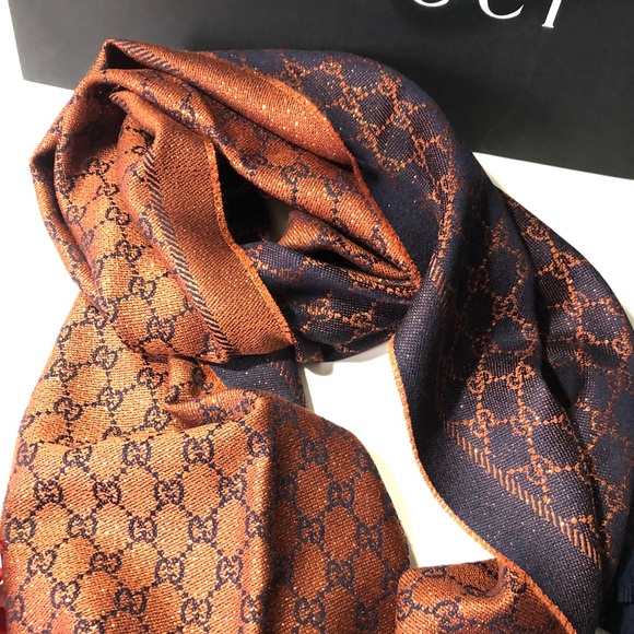 2hrs sale❤️Gucci metallic shawl 💝 - Picture 2 of 10
